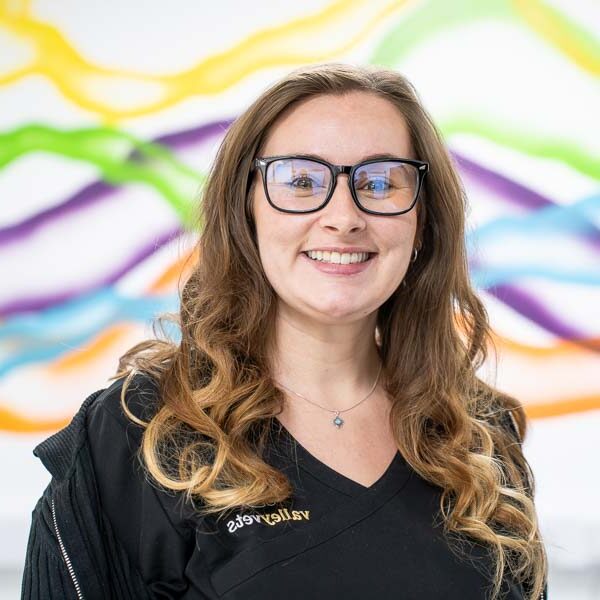 Carys Davies - Valley Veterinary Hospital (Web)